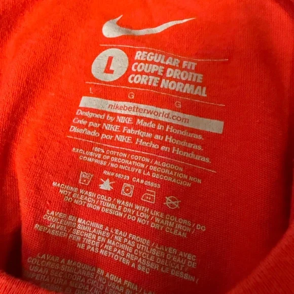 Vintage Nike Red Regular Fit T-Shirt - Picture 4 of 4